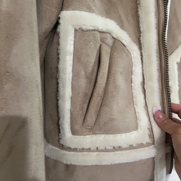 Tan Shearling Jacket - Picture 3 of 4